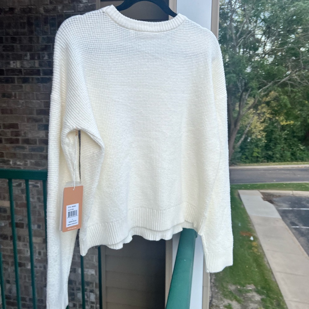 🆕 ✨ CYRUS Ivory Textured Waffle Knit Crewneck Sweater Size L Soft Cozy Classic - Picture 4 of 15
